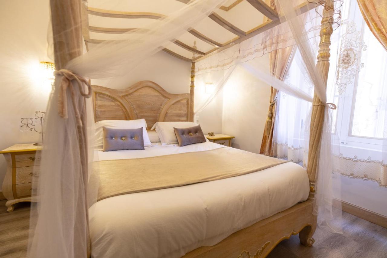 Chambre A Baldaquin Maison De L'Eglise Du Couvent 纳博讷 外观 照片
